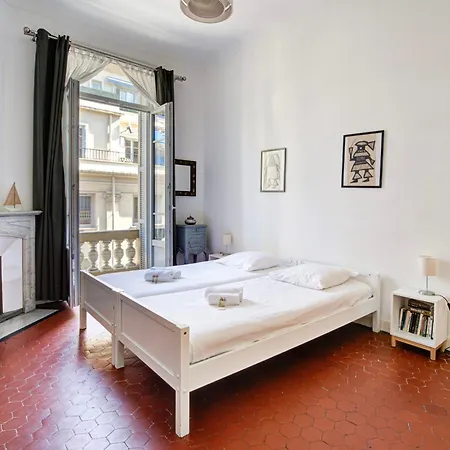 L'ecrin Blanc Nicois - Welkeys Apartment *